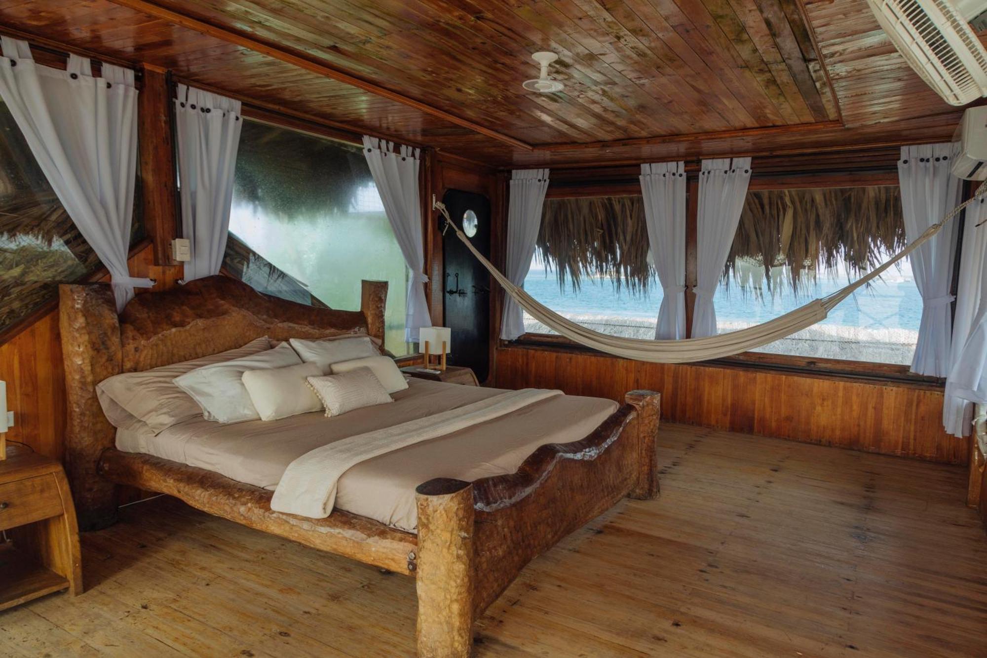 Isla Kalua - Private Ocean Villa Luaran gambar