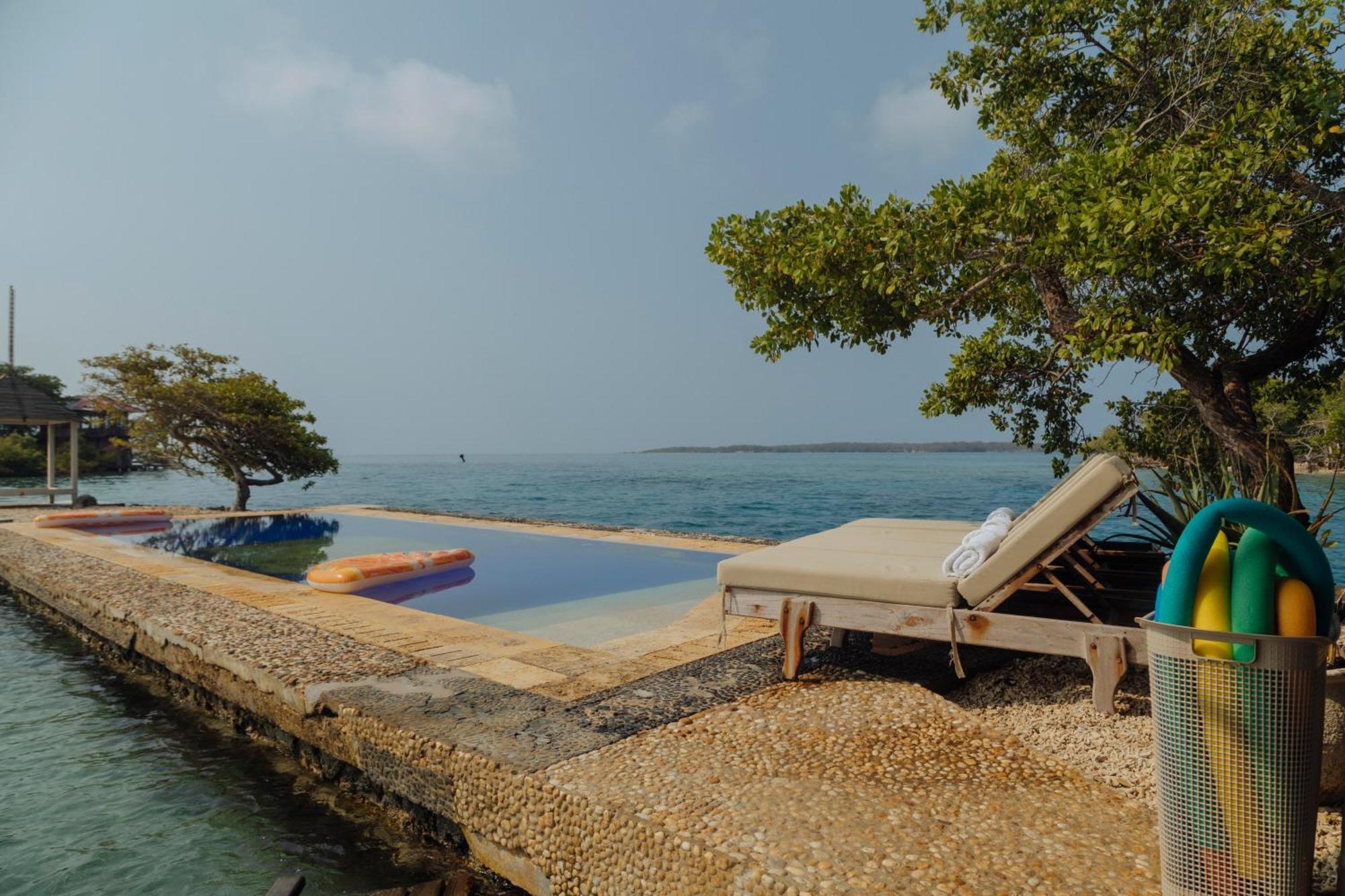 Isla Kalua - Private Ocean Villa Luaran gambar